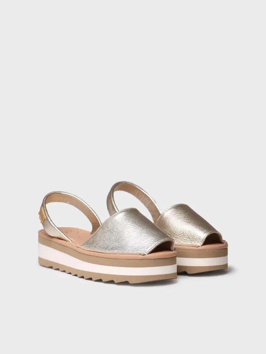 ALAIOR-P - Women's leather shoe with platform