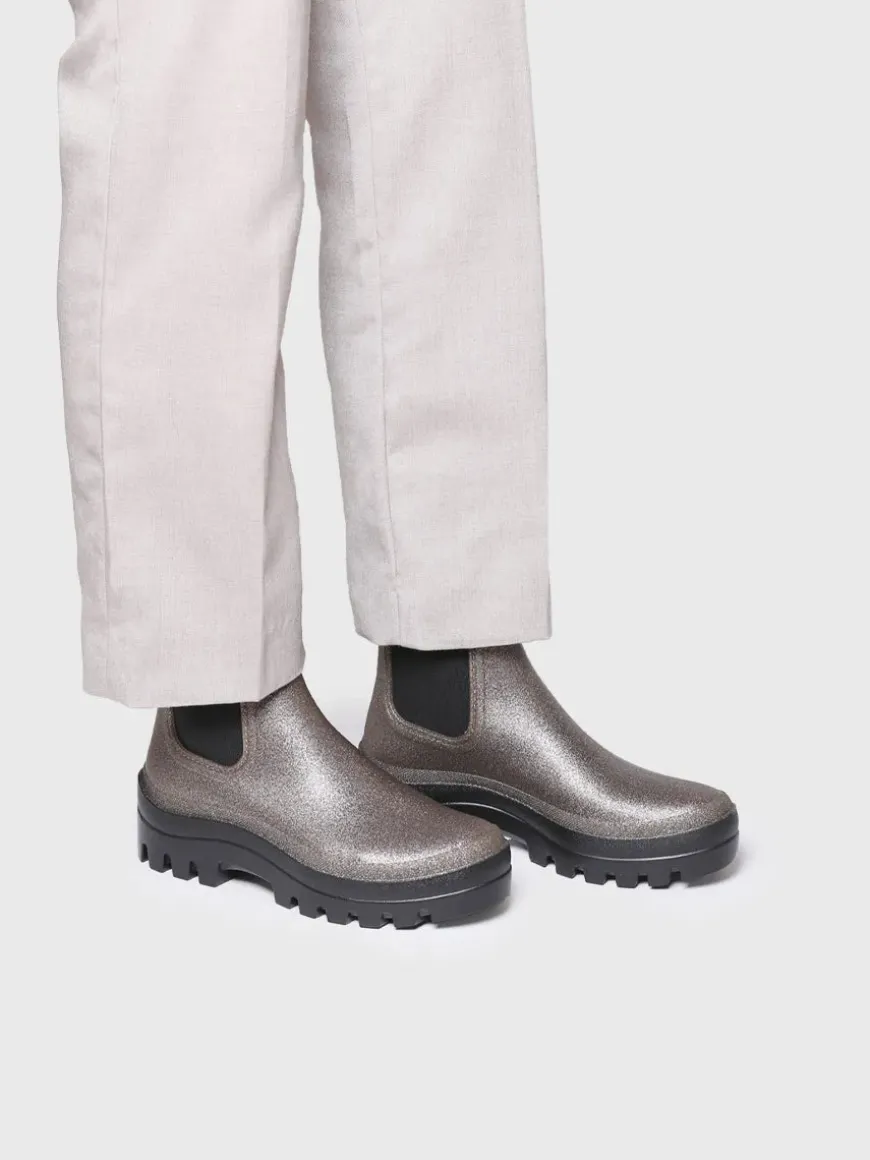 CALGARY - Shiny silver rain boots for women