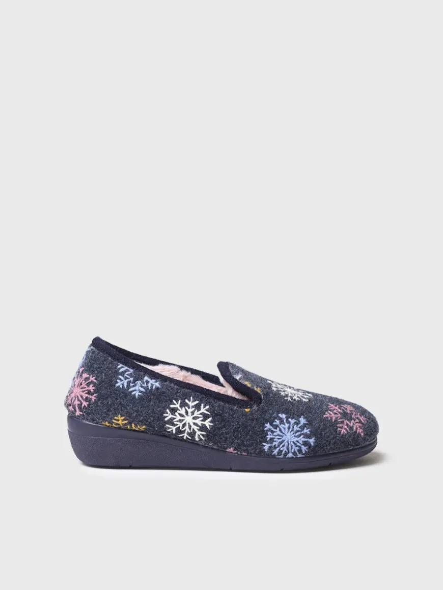 CARME-CP - Women's slippers with embroidered details