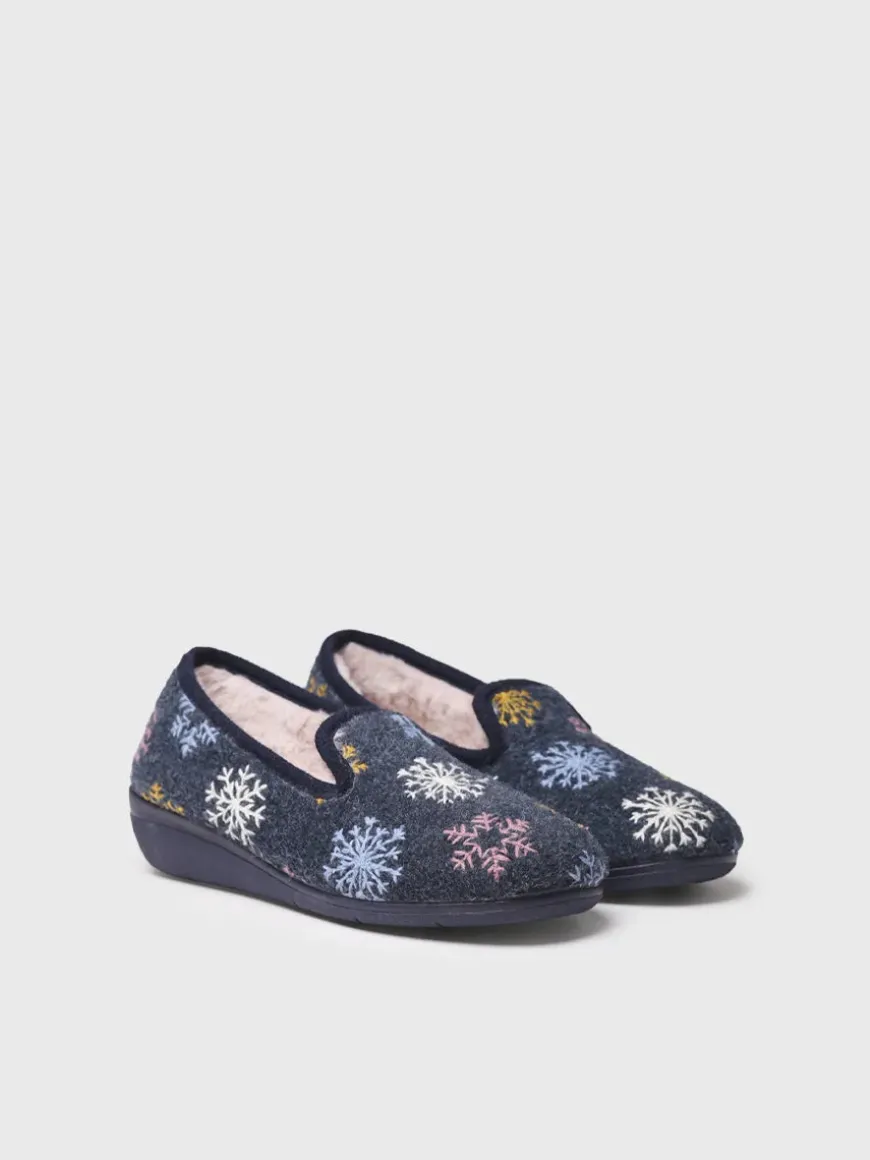 CARME-CP - Women's slippers with embroidered details