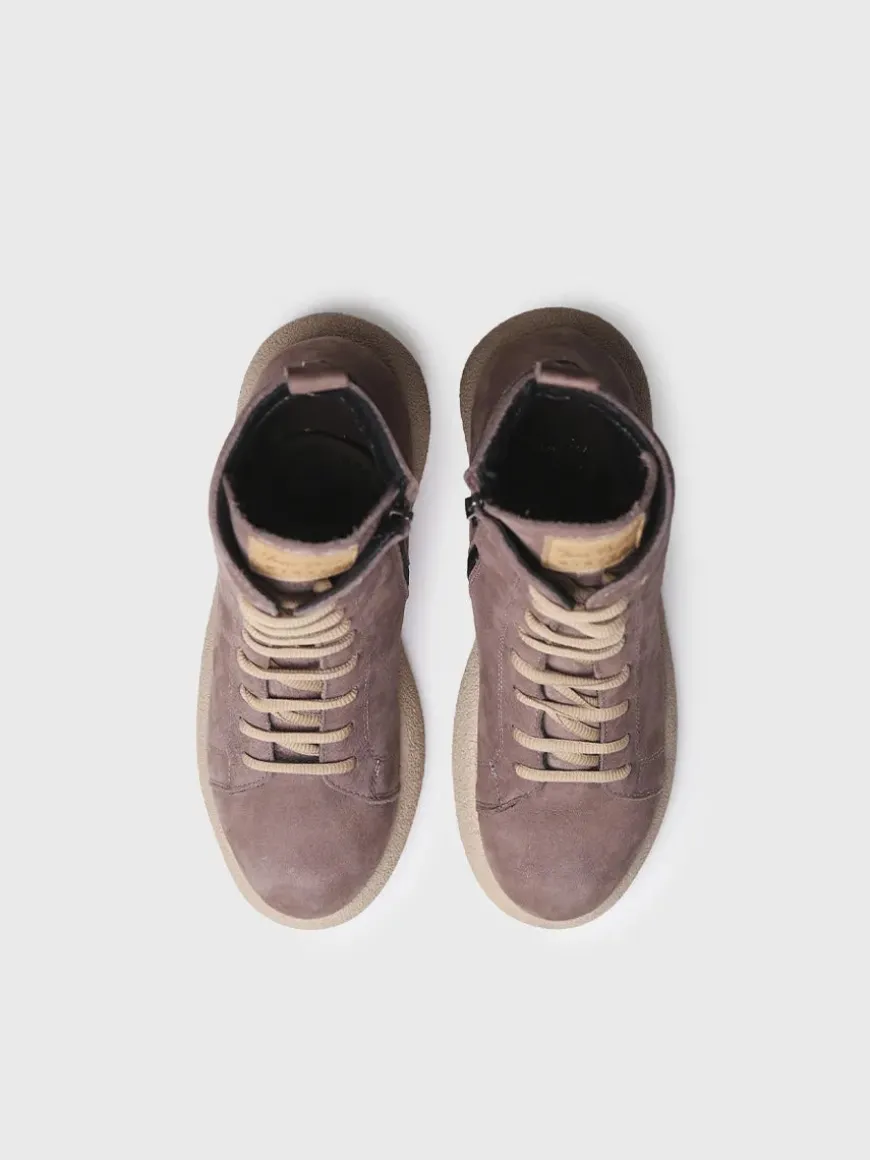 DASHA - Women's nubuck leather boot with laces