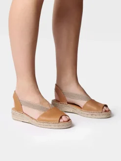 ETNA - Flat leather sandal with elastics