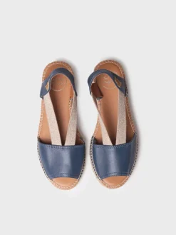 ETNA - Flat leather sandal with elastics