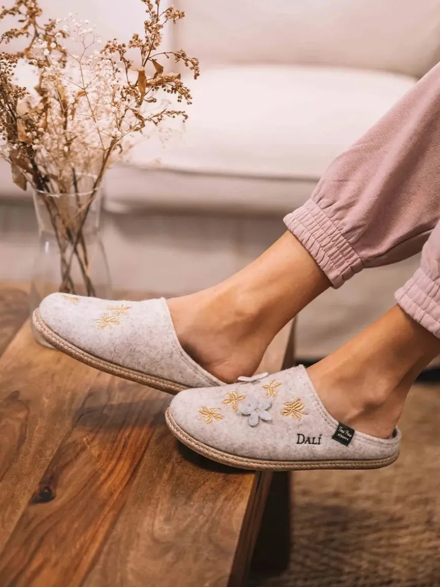 GESSAMI - Women's slippers inspired by Salvador Dalí's work