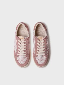 ILDA - Women's athletic shoe with floral print