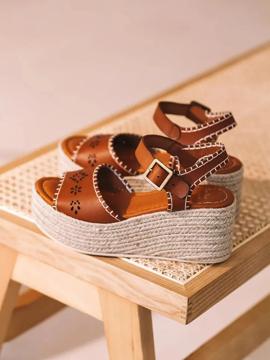 JOANA - Women's espadrille in leather with jute platform and buckle