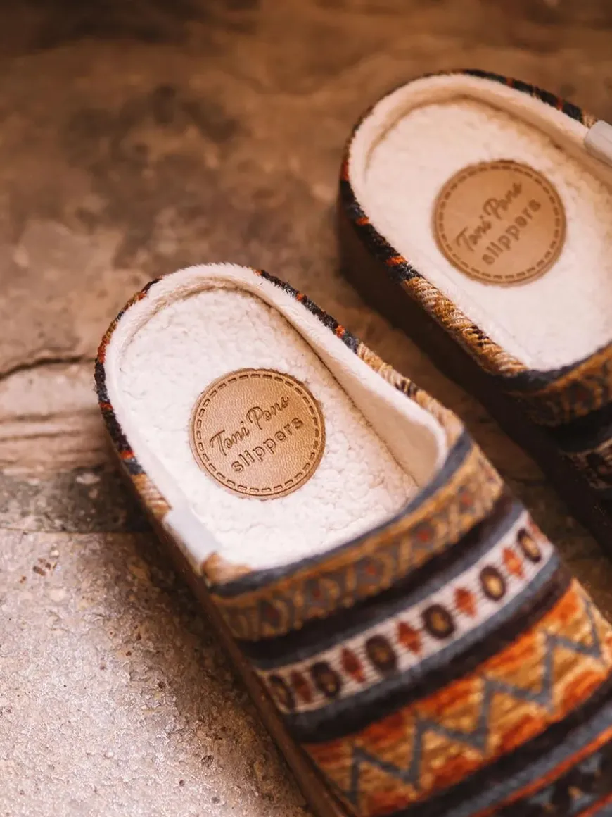 JOYCE-YA - Women's slipper with ethnic motifs