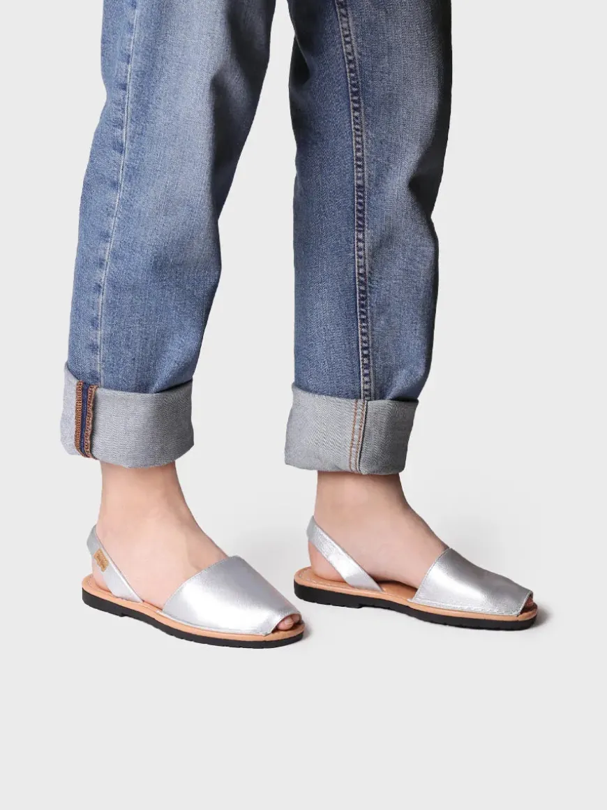 MAO-P - Women's classic menorquine sandals in leather