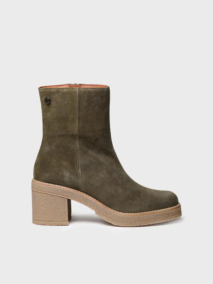 PIANI-SY - Women's Wide Heel Ankle boot in Suede